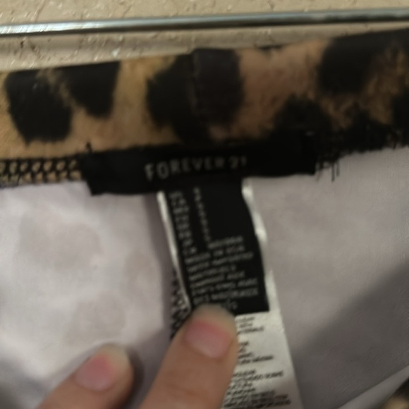 Brand new Forever 21 cheetah leggings small - Picture 2 of 3